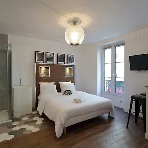 Appartement Studio De Charme Proche Tour Eiffel Et Rue Cler, Paris