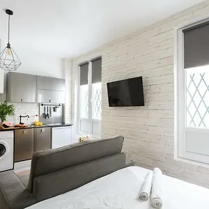 Appartement Well Located Studio -ecole Militaries Champs De Mars, Paris